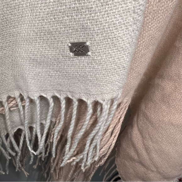 Soia & Kyo Plaid Yadira Fringe Wrap Scarfigan in Pink/Cream OS - Picture 6 of 6